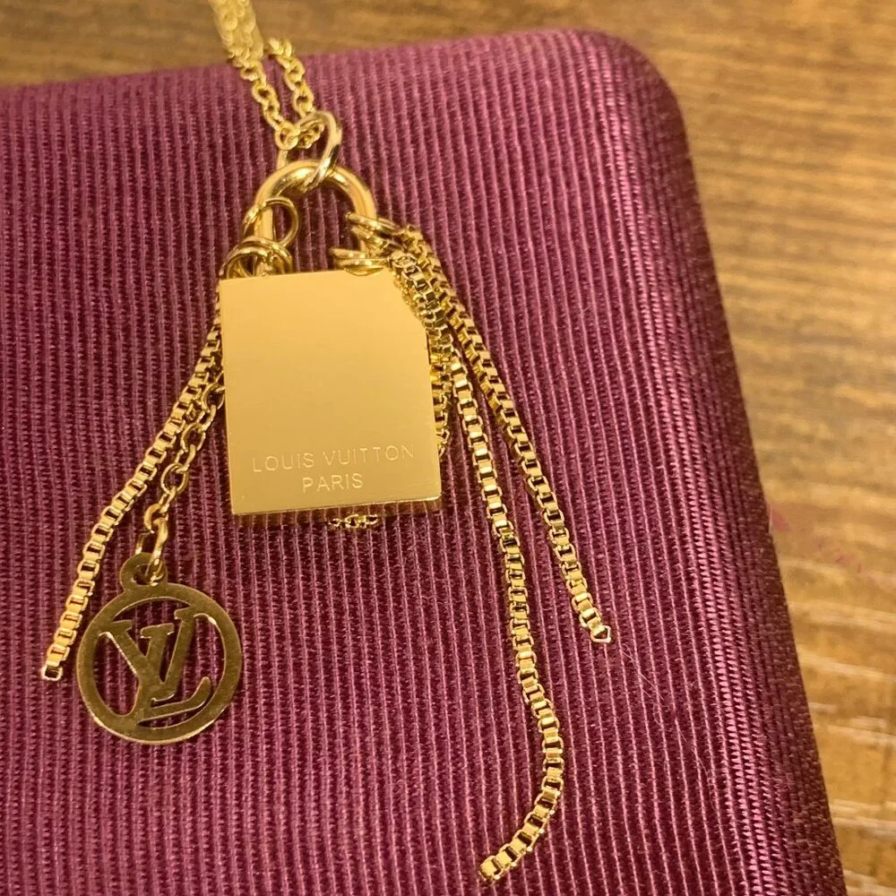 Louis Vuitton Neclace - Picture 2 of 7